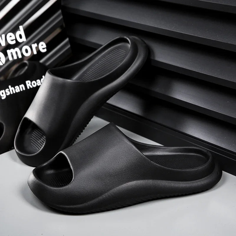 A Couple of Flip-flops for Men To Wear Outside in Summer. They Are Lightweight, Anti-slip and Casual Cooling Slippers