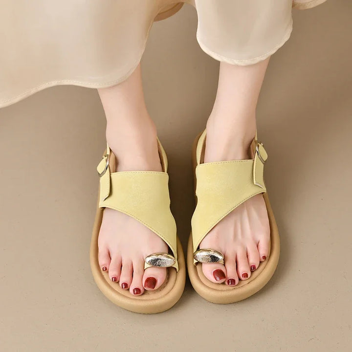 2025 New Elegant Roman Sandals Women's Summer Outdoor Wear Low Heel Unique Design Sensation Retro Beach Sandals