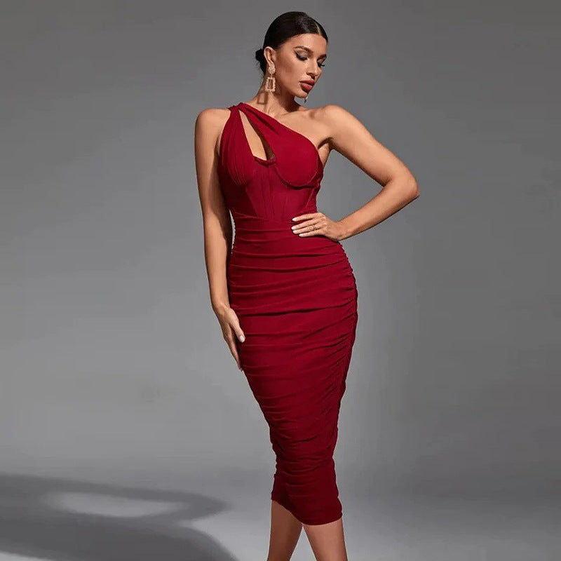 Solid Color Pleated One-Shoulder Fishbone Hollow Out Dress