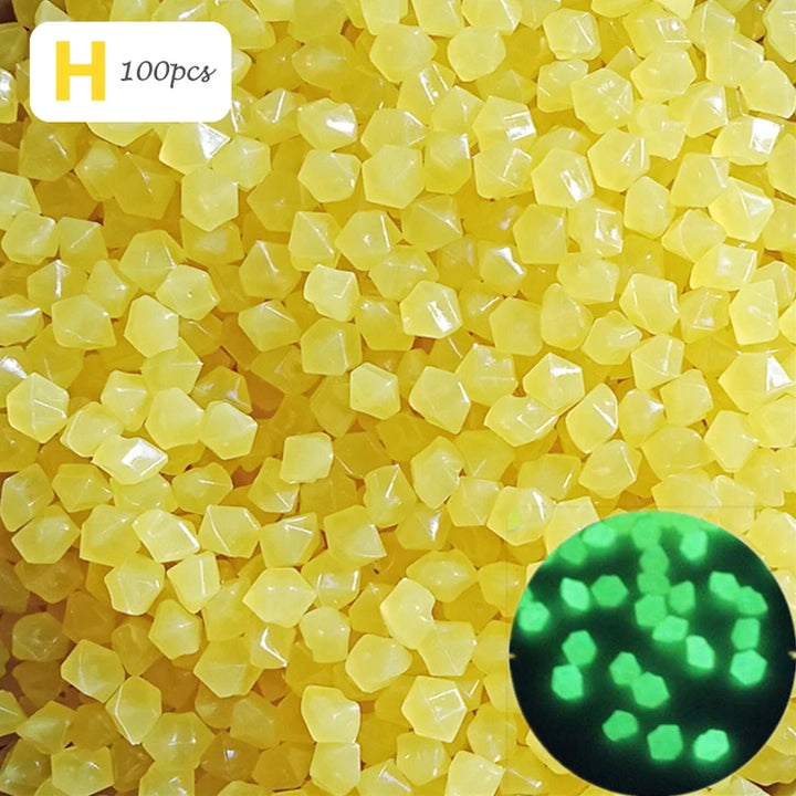 100 Pcs/Bag Luminous Stones Home Garden Aquarium Landscaping Glow in the Dark Pebbles Artificial Fluorescent Plastic Gravel