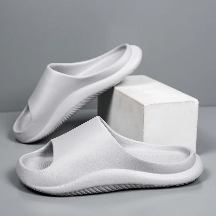 A Couple of Flip-flops for Men To Wear Outside in Summer. They Are Lightweight, Anti-slip and Casual Cooling Slippers