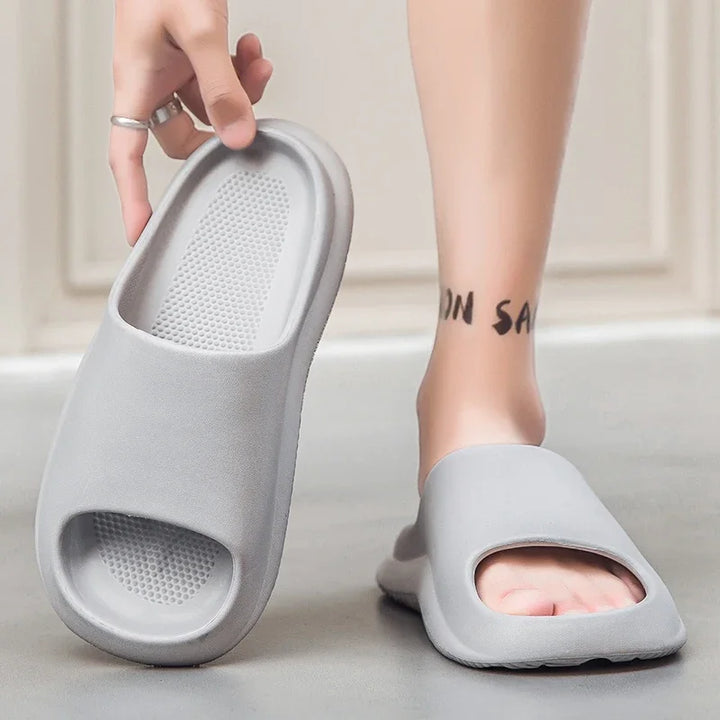 A Couple of Flip-flops for Men To Wear Outside in Summer. They Are Lightweight, Anti-slip and Casual Cooling Slippers