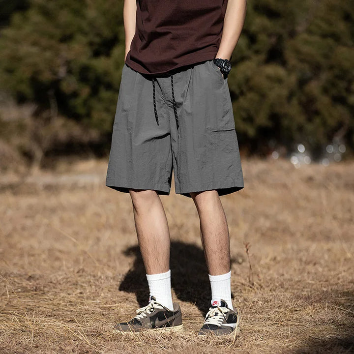 Slightly wrinkled cargo shorts thin side open pockets outdoor casual cropped streetwear pants men clothing